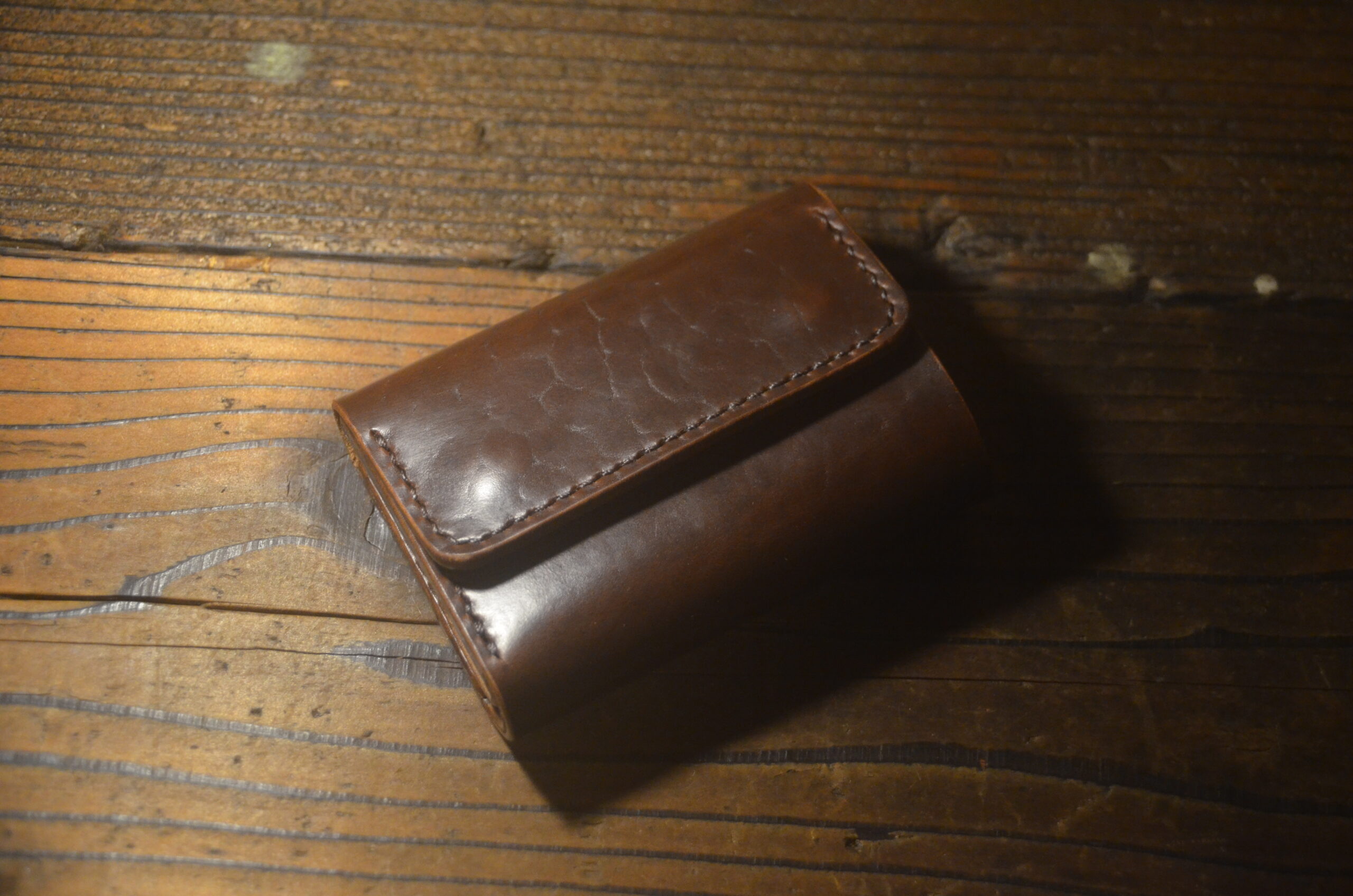 キャッシュレス時代に誕生した、コンパクト財布