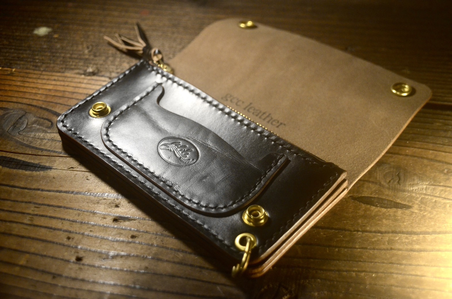 Trucker Wallet Horween®︎ Chromexel】 www.sudouestprimeurs.fr